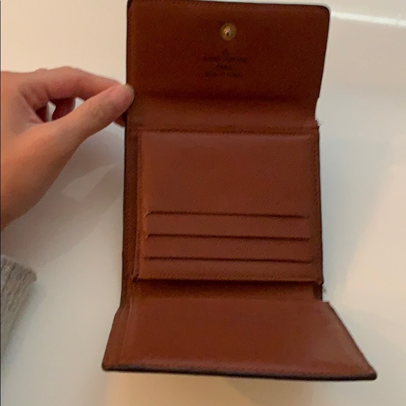 Louis Vuitton Wallet - Picture 5 of 8